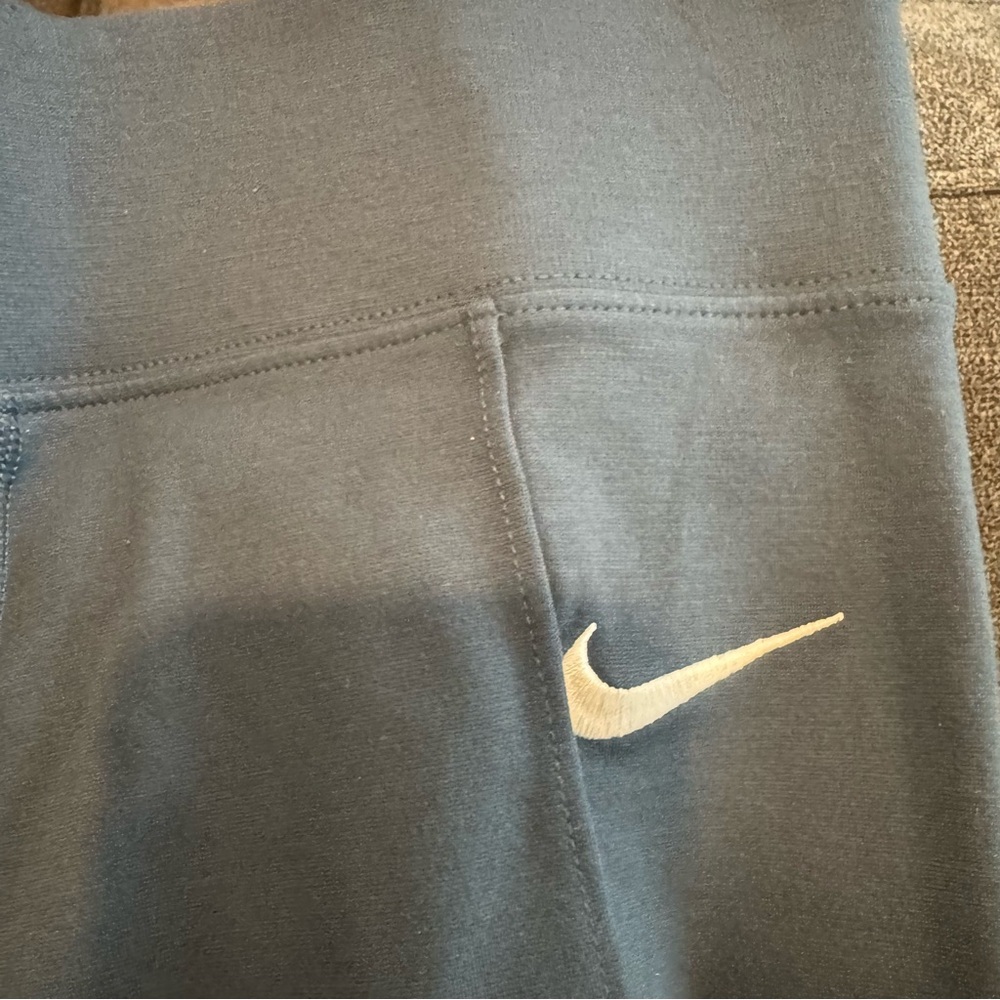 Nike Sportswear Everyday Essentials Leggings Size Small - Picture 7 of 7